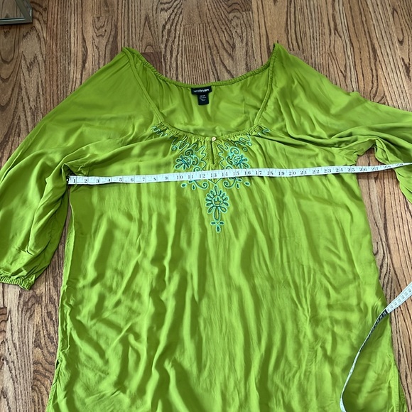 Lane Bryant Green Embroidered Women's Top - Picture 6 of 7